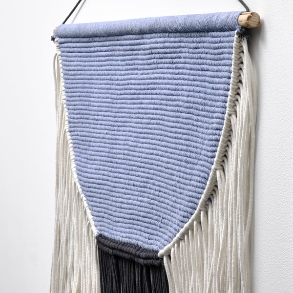 HÄNGALM تعليقة حائط, بيج أسود/أرجواني فاتح-أزرق, 85x60 سم