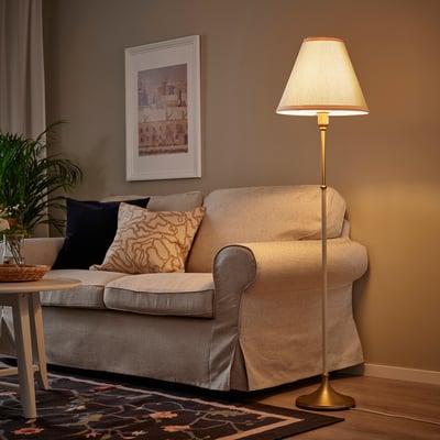 FLYGHÖJD Floor lamp, brass/beige