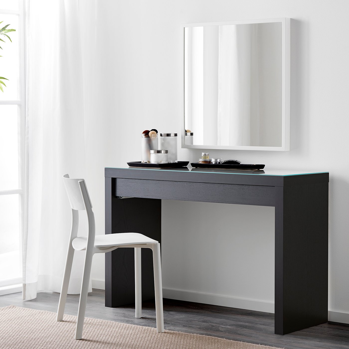 black malm dressing table