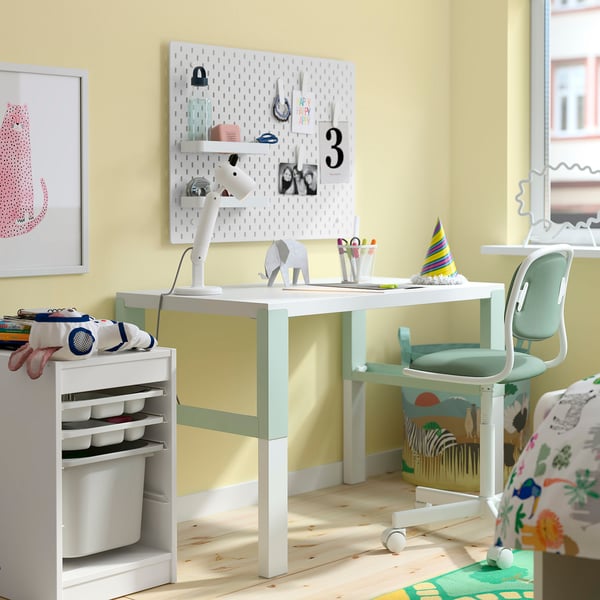 PÅHL Desk, height adjustable white/light green, 96x58 cm