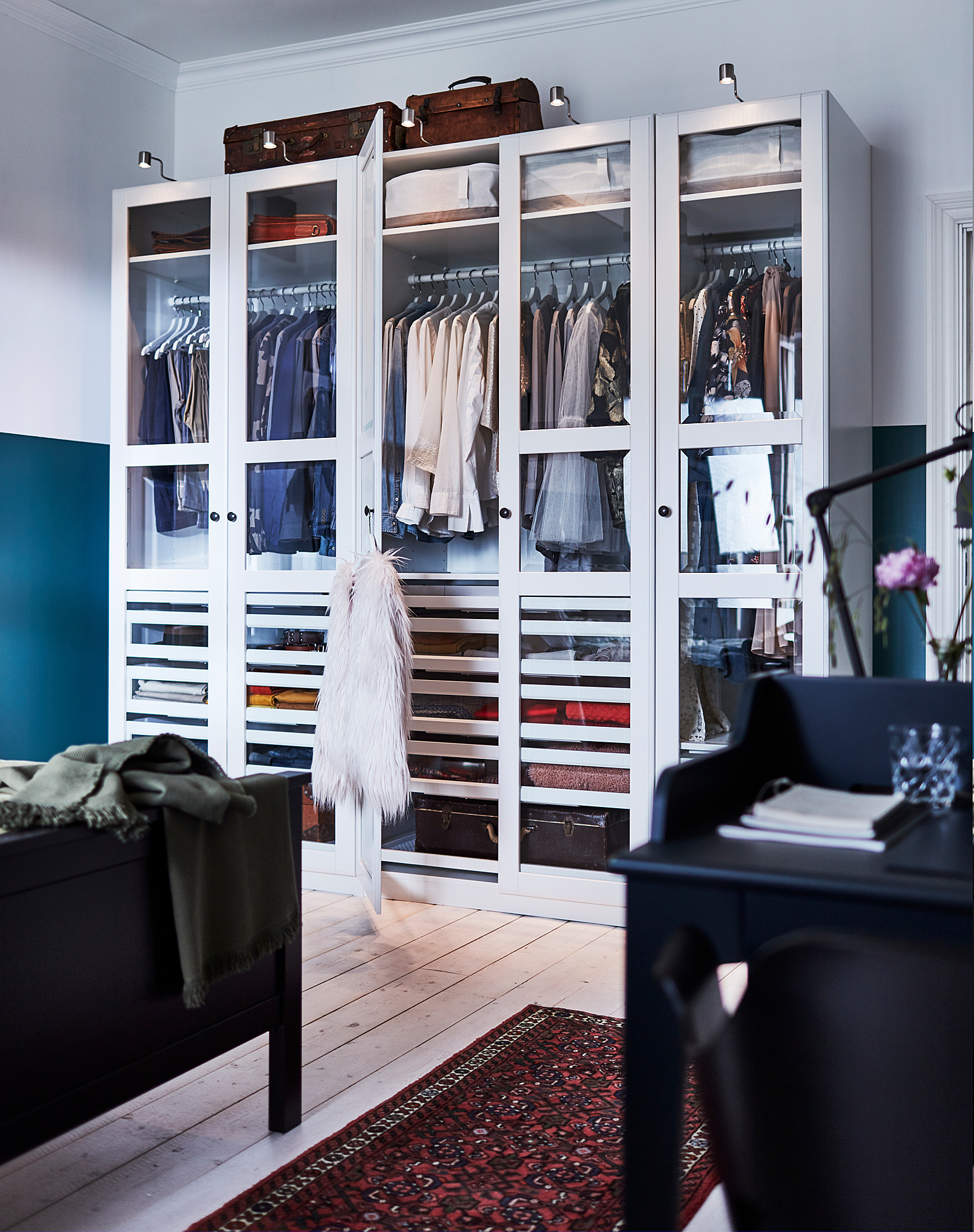 PAX / TYSSEDAL تشكيلة دولاب ملابس. أبيض/أبيض زجاج IKEA