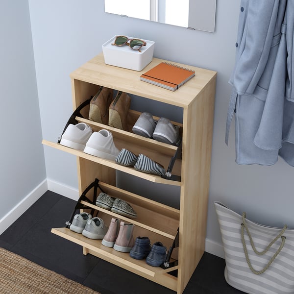 Shoe rack, 4 shelves, 8 pairs, vented, adjustable. Top: box, notebook. Coat, bag.