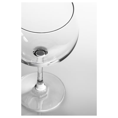 Displays a clear, high-quality glass, likely a wine glass, with fine detail and smooth edges.