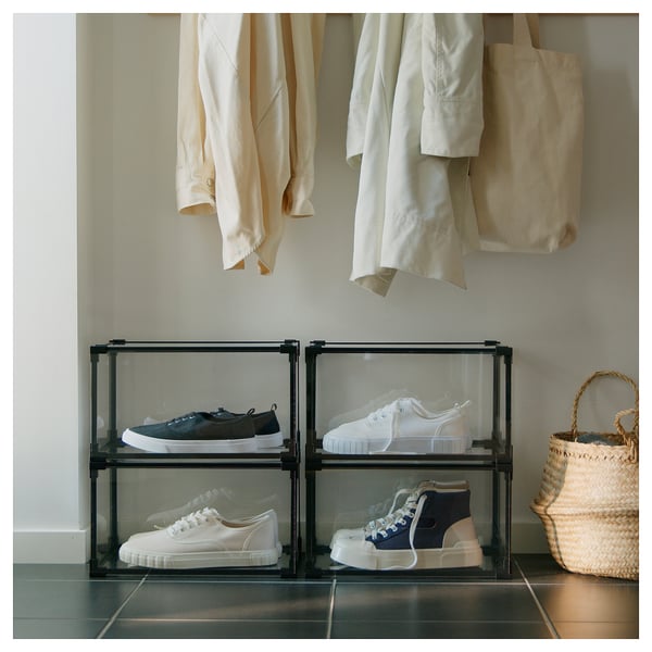 SKUFFEN shoe rack: 4 compartments with trainers. Aluminium & plastic. Stackable.