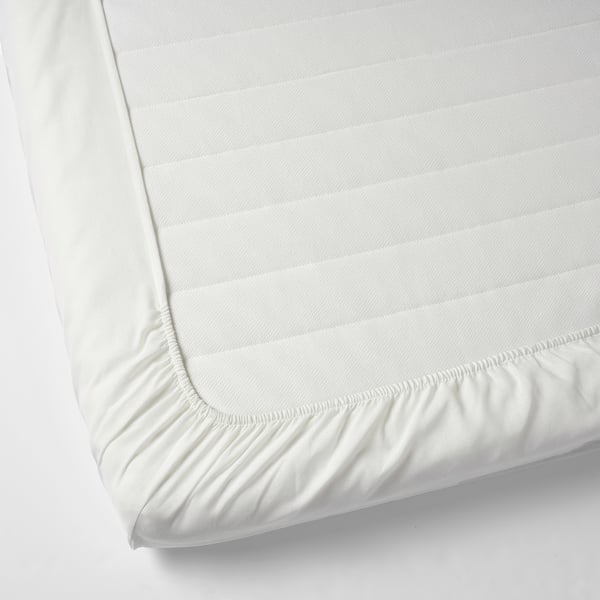 Fitted sheet, polyester-cotton blend, fits mattresses up to 16 cm, wrinkle-resistant.