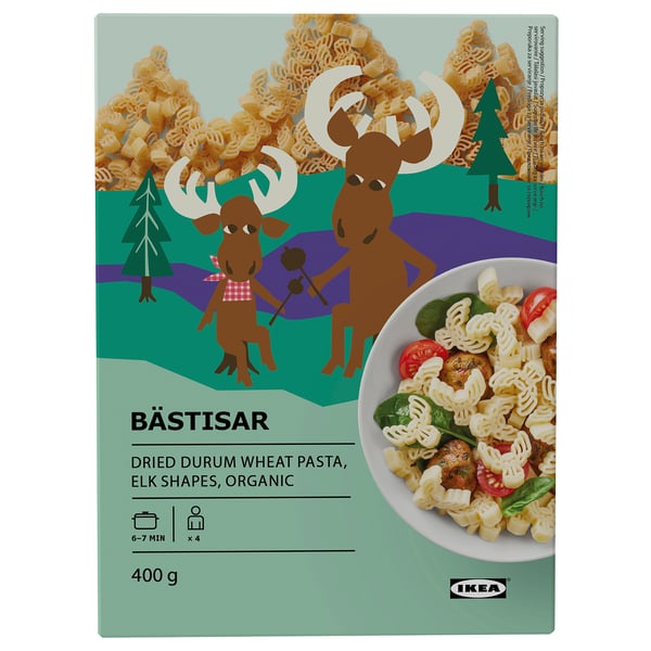 IKEA BÄSTISAR: ekologiška briedžio formos kietųjų kviečių makaronų dėžutė su gaminimo instrukcijomis ir briedžių bei makaronų salotų vaizdais.
