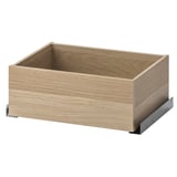 Ящик IKEA KOMPLEMENT в цвете светлого дуба, изготовленный из ДСП и ДВП, предназначен для организации одежды и аксессуаров.