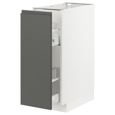 Серый кухонный шкаф ikea METOD с современным дизайном, открывающийся, чтобы показать выдвижные полки.