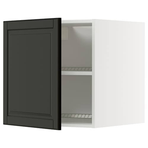 Современный черный шкаф с белым салоном, регулируемыми полками, лаконичным дизайном.