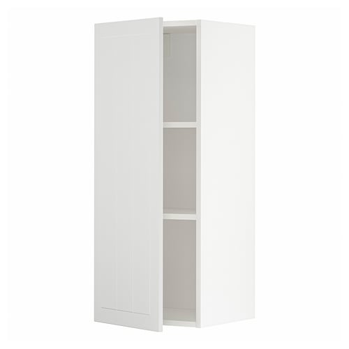 White METOD kitchen cabinet with shelves.