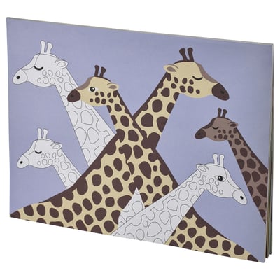 Blue book titled sandlöpäre featuring five unique giraffe designs, each with different patterns and colours, arranged in a circle.