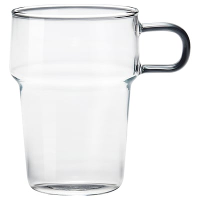 Clear glass mug SKINNFISK, heat-resistant, sleek design with handle.