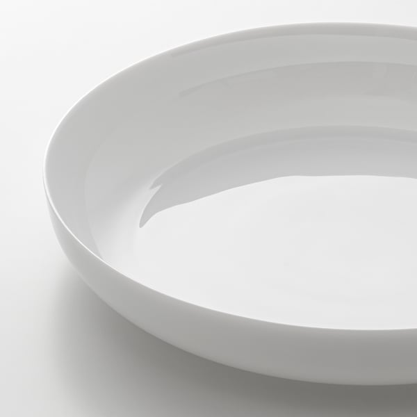 White, round, smooth-edged dish. Looks durable, clean, and stylish.