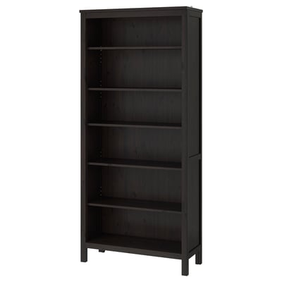 HEMNES melns grāmatu skapis, augsts un slaids, cieta priede, pieci regulējami plaukti.