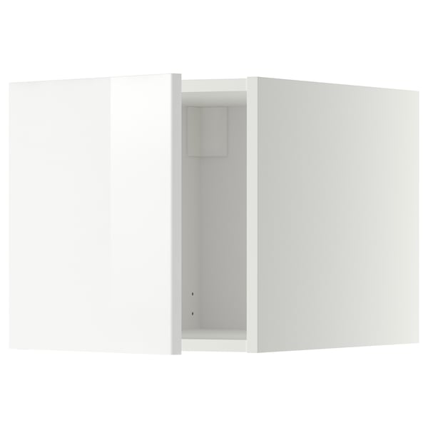 Mūsdienīgs balts virtuves skapis no ikea ar spīdīgu apdari ar gludu dizainu.