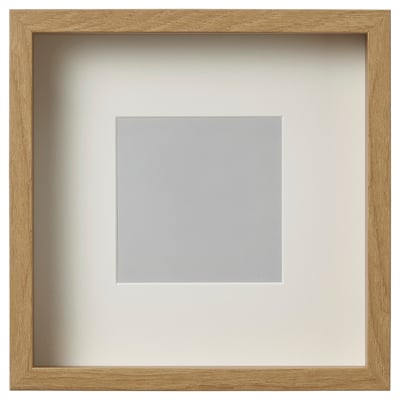 SANNAHED zelta foto rāmis: kvadrātveida, koka, ar caurspīdīgu plastmasas priekšpusi, satur 8x8 attēlu.