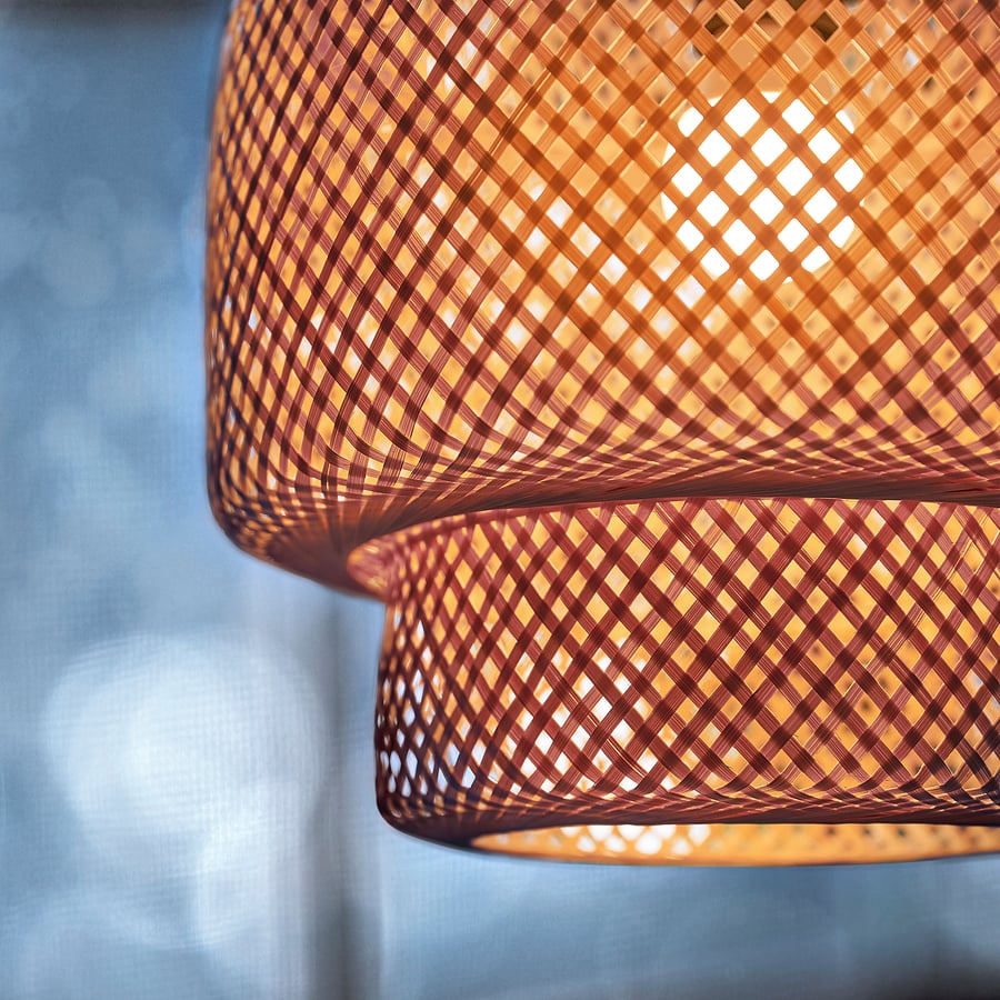 SINNERLIG, iekaramā griestu lampa, 27 cm, bambuss/roku darbs