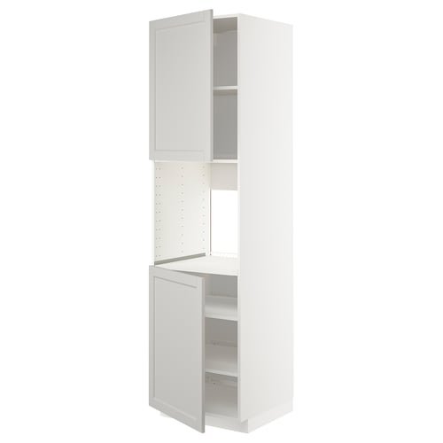 Белый кухонный шкаф METOD от ikea. Он имеет высокую прямоугольную форму с дверцей и внутренними полками, идеально подходит для хранения на кухне.