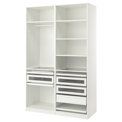 Белый шкаф ikea PAX с полками, ящиками и вешалкой для одежды. Он имеет стеклянный фасад выдвижных ящиков и регулируемых ножек.