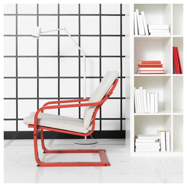 POÄNG Кресло с низкой спинкой, красный/Katorp естественный/бежевый