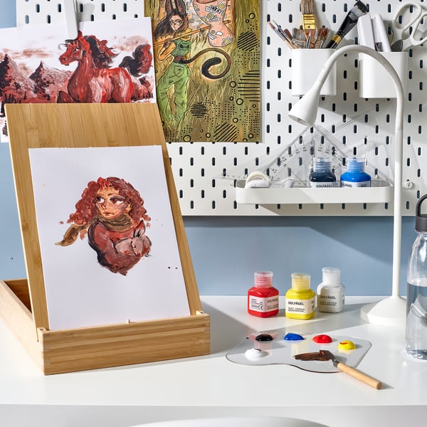 Мольберт с установкой SOLFÅGEL: холст, краски, палитра. Регулируемый, для хранения.