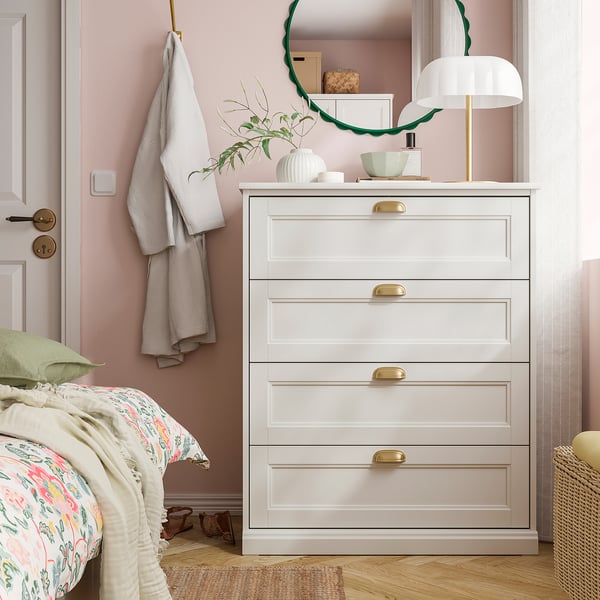 FÅGELFJÄLLET: white chest, brass knobs, fits well beside bed.