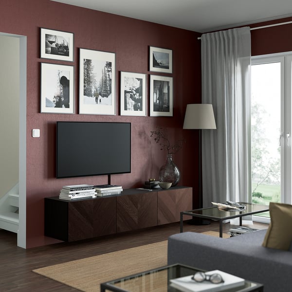 BESTÅ Banc TV avec portes, brun noir Hedeviken/brun foncé plaqué chêne, 180x42x38 cm