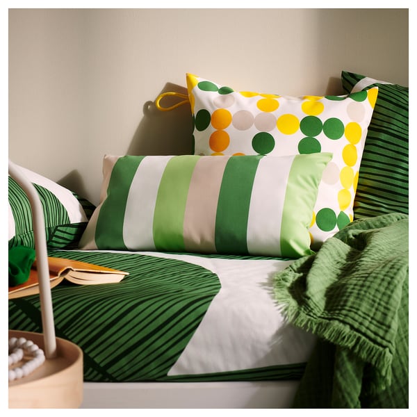 BRÖGGAN Housse de coussin, int/ext, motif à pois multicolore, 50x50 cm