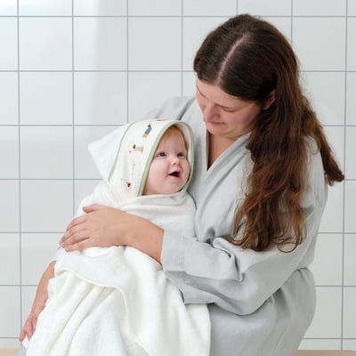 DRÖMSLOTT Cape de bain bébé, motif chiot/blanc, 60x125 cm
