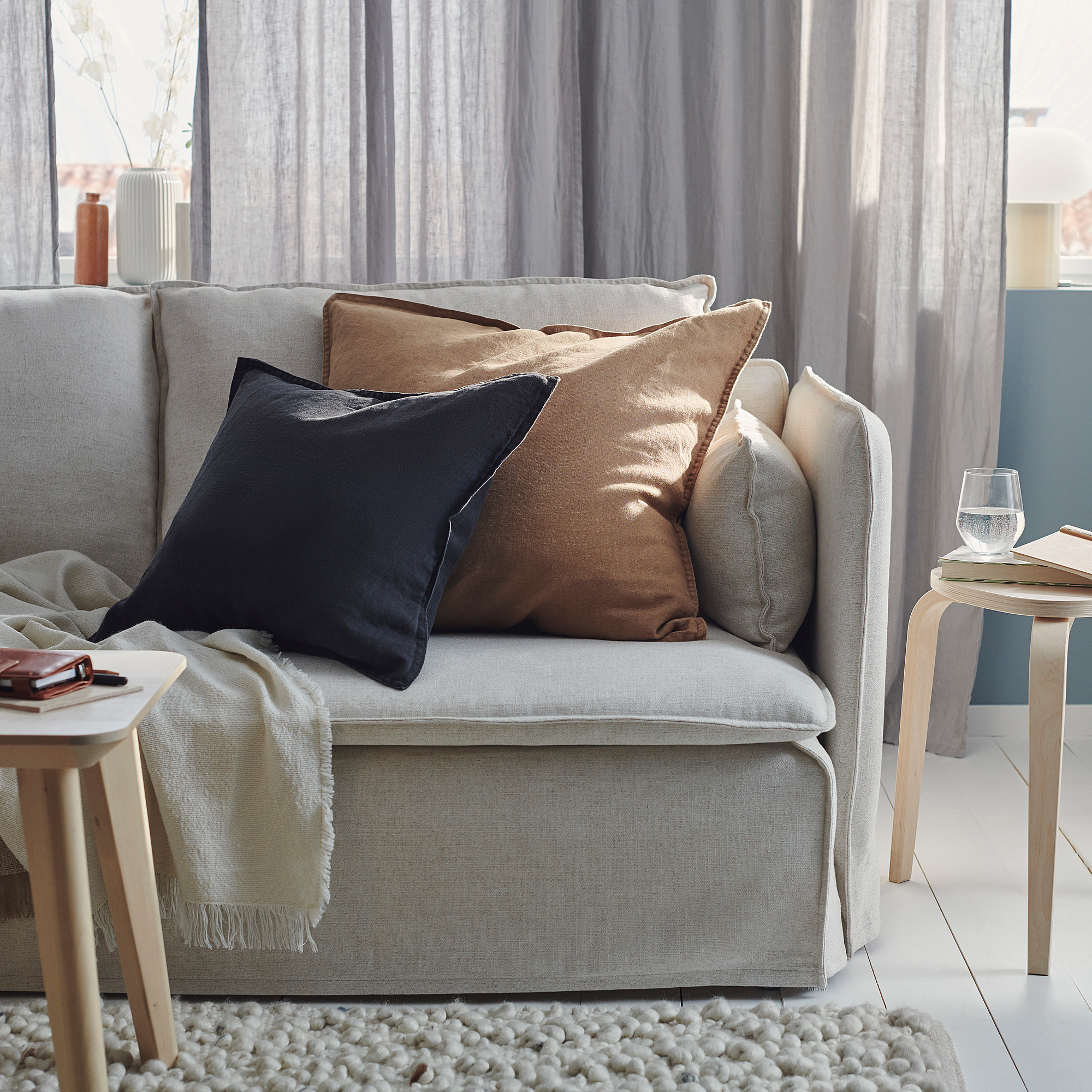 DYTÅG Housse de coussin, beige foncé, 65x65 cm