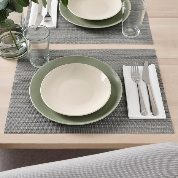 FÄRGKLAR Petite assiette, brillant beige, 20 cm