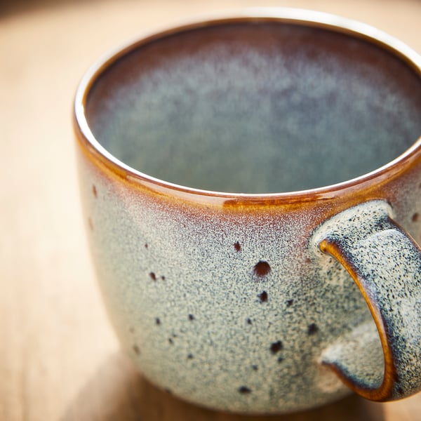 GLADELIG Tasse, beige-vert, 37 cl