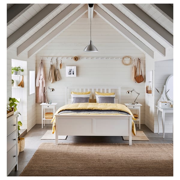 HEMNES Cadre de lit avec matelas, teinté blanc/Åkrehamn mi-ferme, 140x200 cm