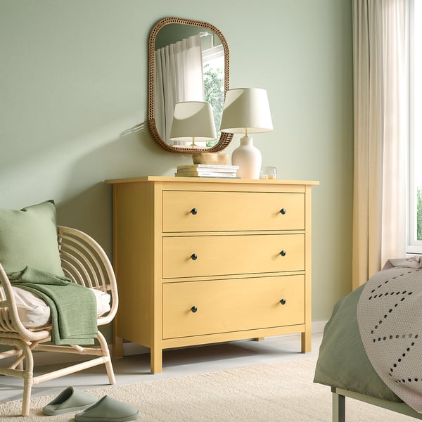 HEMNES Commode 3 tiroirs, teinté jaune, 108x96 cm