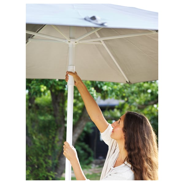 HÖGÖN Parasol avec pied, gris clair/Huvön gris, 270 cm