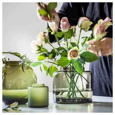 KONSTFULL Vase, vert-brun, 16 cm