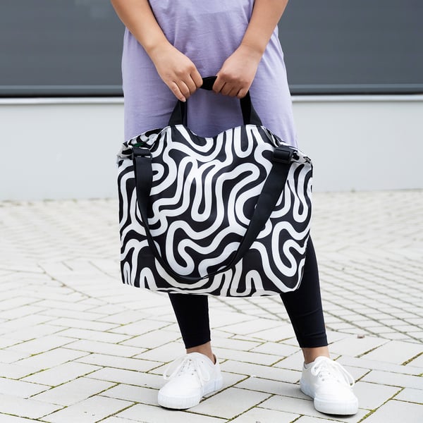 RÄCKLA Sac pliable, à motifs/noir blanc, 48x36 cm/20 l