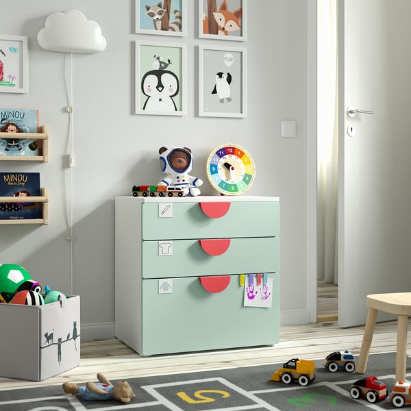 SMÅSTAD / PLATSA Commode 3 tiroirs, blanc/vert clair, 60x42x63 cm