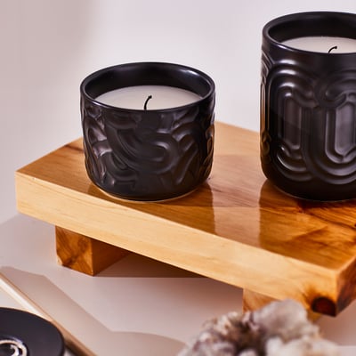 SÖTRÖNN Bougie parfumée dans pot céramique, thé matcha et gingembre/noir, 25 hr