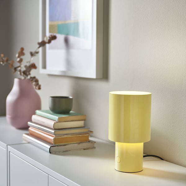 SPETSBOJ Lampe de table, intensité lumineuse réglable/jaune, 22 cm