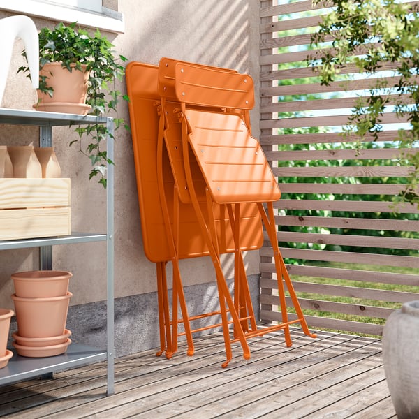 SUNDSÖ Table, orange vif extérieur, 65x65 cm
