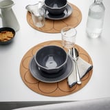 SVARTVIDE Set de table, liège/à motifs fleur, 35 cm