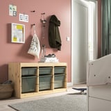 TROFAST Combinaison structure + bacs, pin teinté blanc clair/gris vert clair, 93x44x52 cm