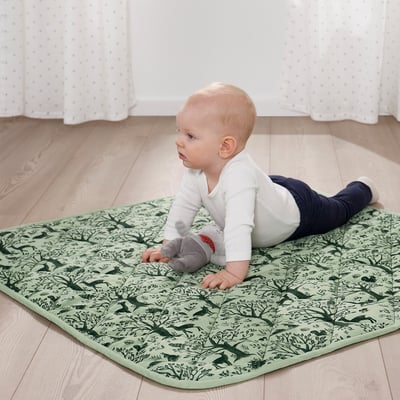 TROLLDOM Couverture molletonnée, motif animaux de la forêt/vert, 96x96 cm