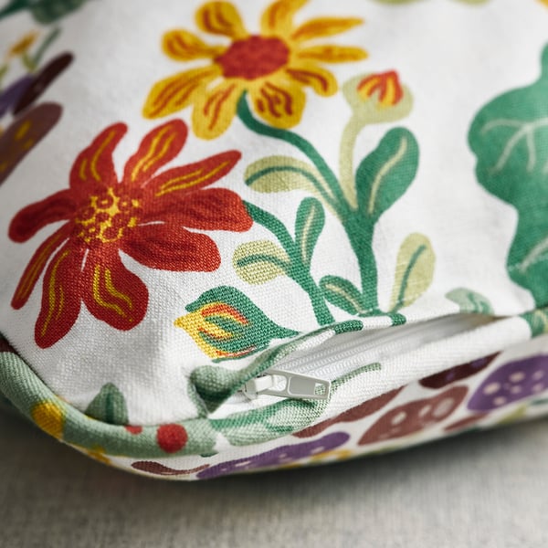 VILDPERSILJA Housse de coussin, blanc multicolore/motif floral, 50x50 cm