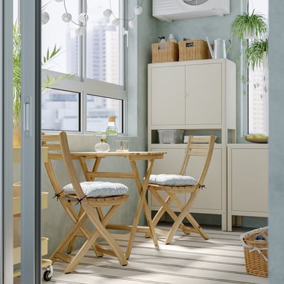 ASKHOLMEN Table+2 folding chairs, outdoor, acacia/Klösan blue, 60x62 cm