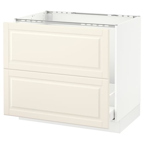 An off-white SEKTION kitchen cabinet with a traditional design and bevelled edges.