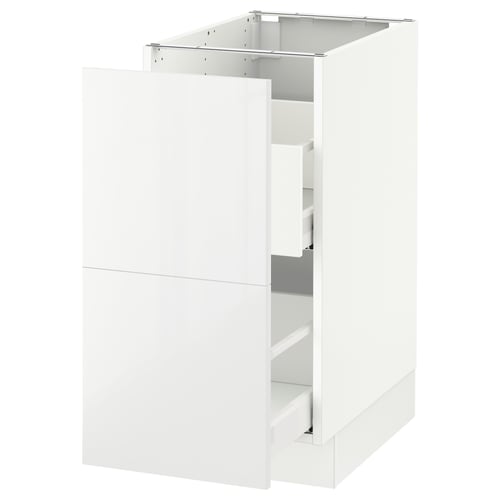SEKTION white kitchen cabinet with glossy front.