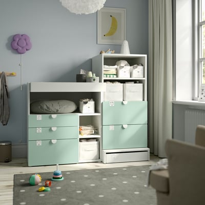 SMÅSTAD / UPPFÖRA Changing table, white light green/with bookcase, 150x80x136 cm