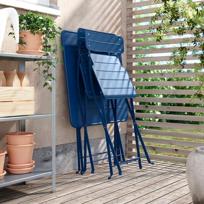SUNDSÖ Table and 2 folding chairs, outdoor dark blue/dark blue Kuddarna light grey-beige, 65x65 cm